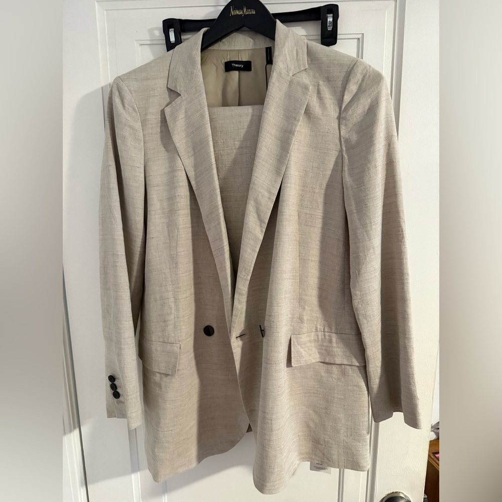 Theory 2 pieces Double Breasted Boy Jacket and bottoms - Picture 15 of 16
